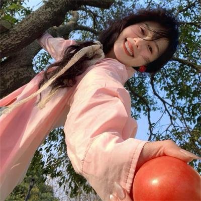 雷娜·贝克的故事